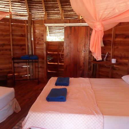 Tawan Bar And Bungalow Hotel Ko Phra Thong Luaran gambar