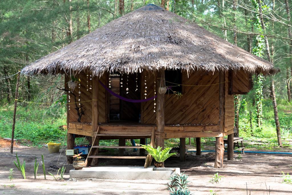 Tawan Bar And Bungalow Hotel Ko Phra Thong Luaran gambar