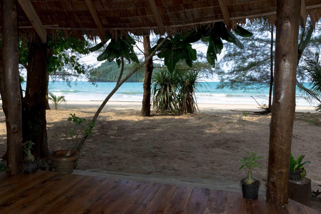 Tawan Bar And Bungalow Hotel Ko Phra Thong Luaran gambar