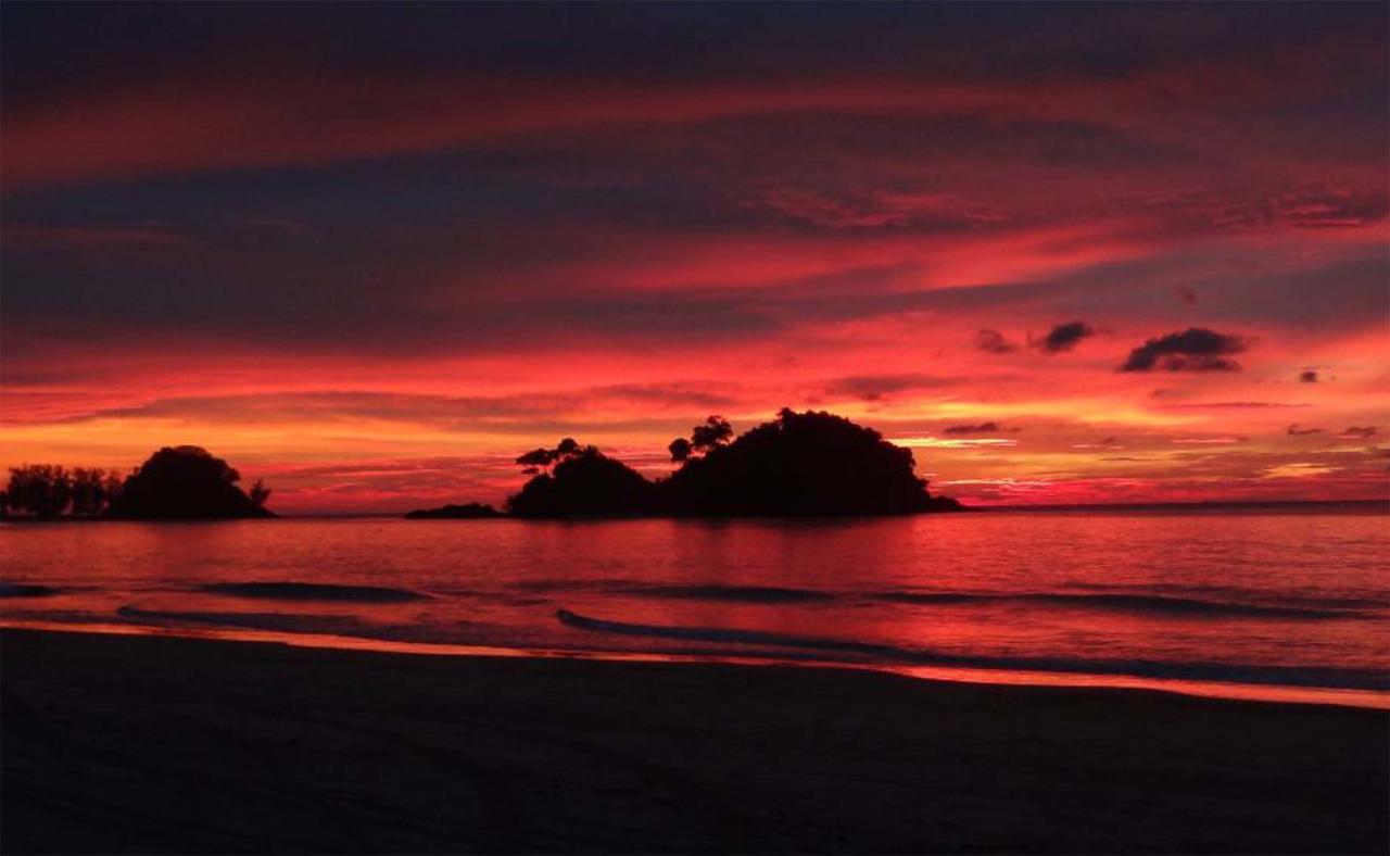 Tawan Bar And Bungalow Hotel Ko Phra Thong Luaran gambar
