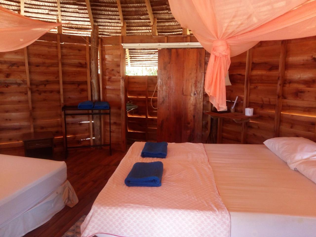 Tawan Bar And Bungalow Hotel Ko Phra Thong Luaran gambar